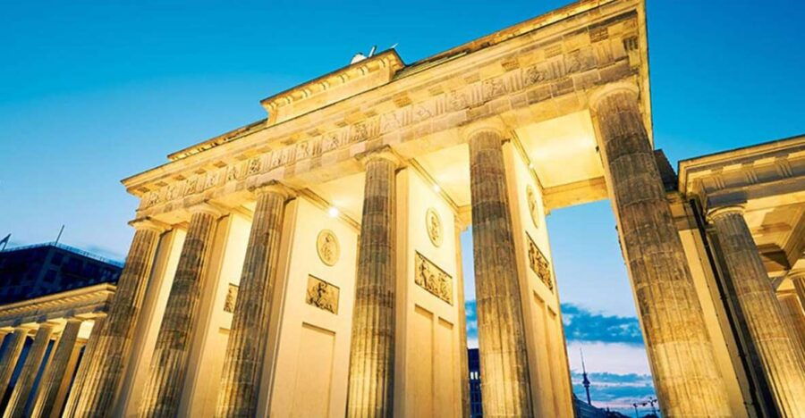 Berlin: Brandenburg Gate and Government District In-App Game - Good To Know