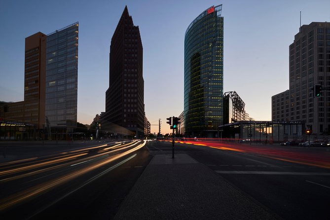 Berlin City Of Lights PhotoWalk Tour - Tour Duration and Admission Details