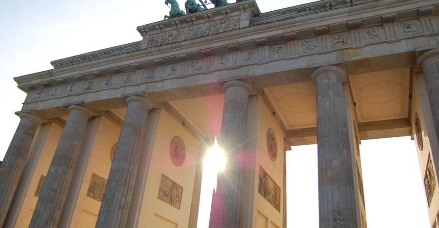 Berlin: Unter Den Linden Discovery Smartphone Audio Guide - Good To Know