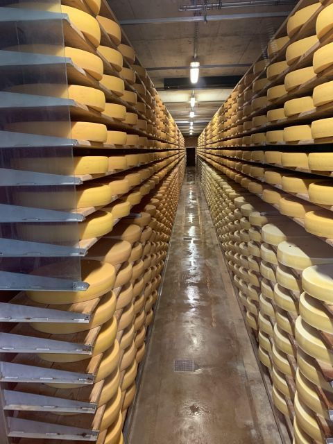 Bern: Gruyères Castle, Cheese, Chocolate Small Group Tour