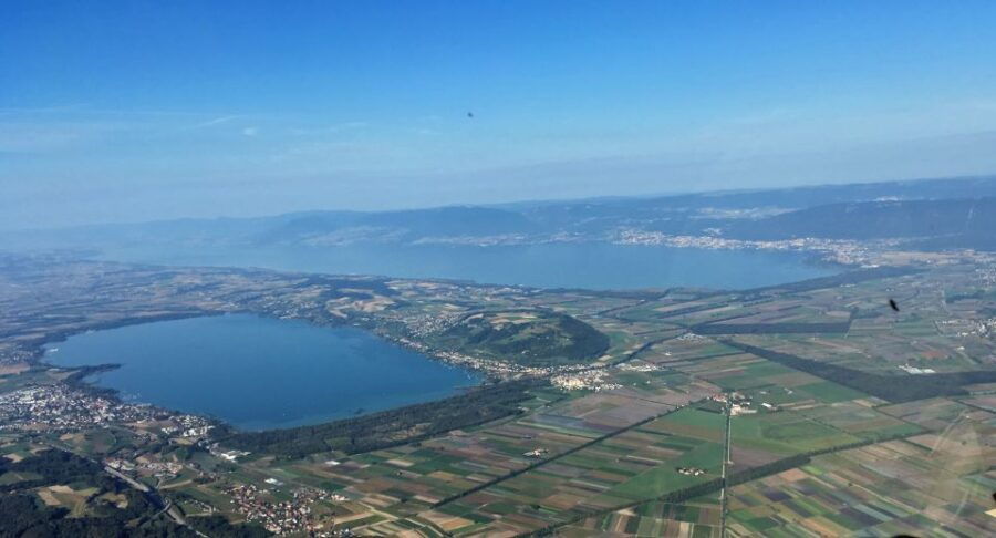 Bern: Private 54-Minute Jura and Seeland Helicopter Flight