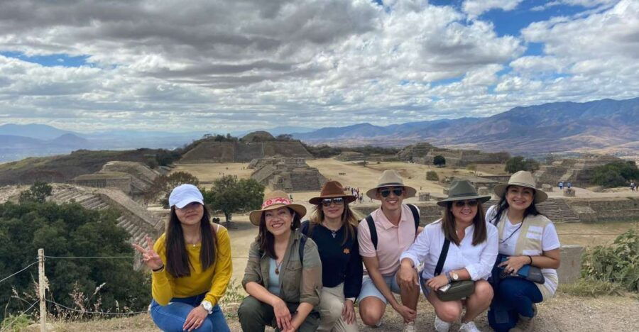 Best of Monte Albán and Visit Two Villages Arround