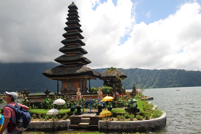 Best Top Three Temples Visit in Bali of Taman Ayun, Ulundanu and Taah Lot - Taman Ayun Temple in Mengwi