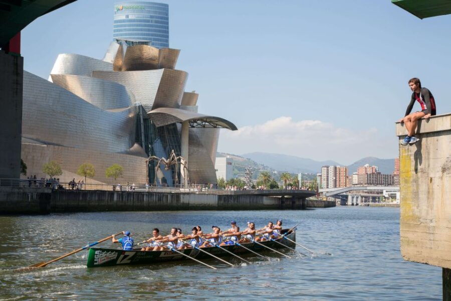 Bilbao: Small-Group Guided Walking Tour