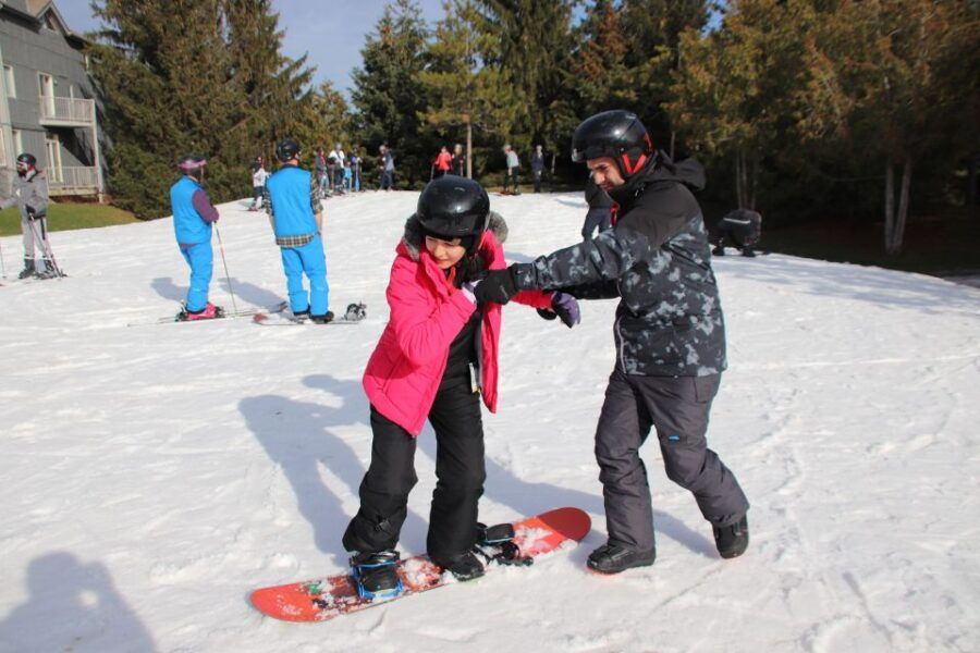 Blue Mountain: Snowboarding for Beginners From Toronto