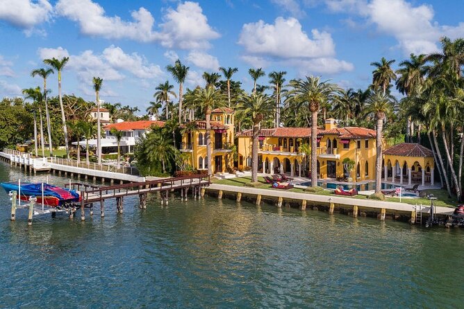 Boat Tour in Miami With a Complimentary Drink - Good To Know