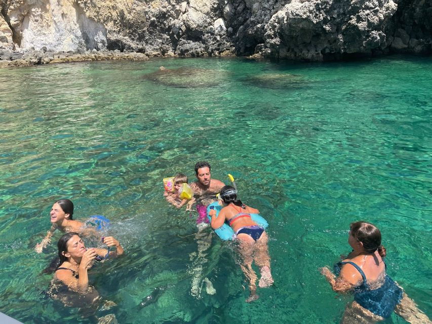 Boat Tour of Pillirina, Sea Caves and Ortigia Island