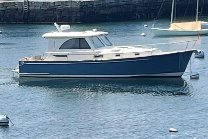 Boat Tours of Cape Ann: Whale or Seal Watching, Lighthouses and Harbor Cruises.