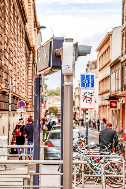Bordeaux: Express Walk With a Local in 60 Minutes - Good To Know