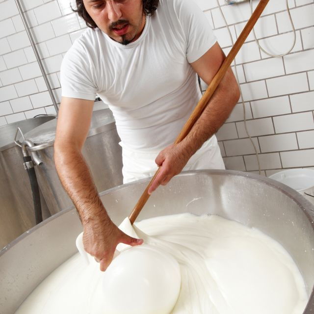 Brindisi: Mozzarella Live Show & Tasting in a Cheese Factory - Good To Know