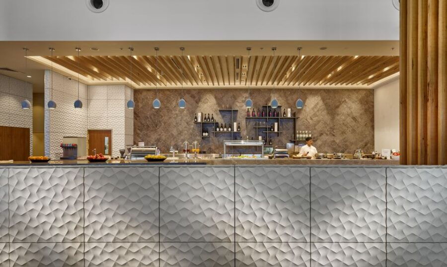 Brisbane Airport (BNE): Premium Lounge Entry