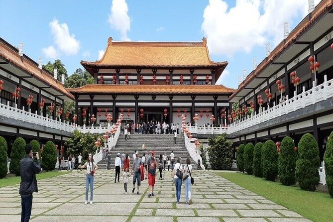 Buddhist Temple & Artisan Tour: A Must-See