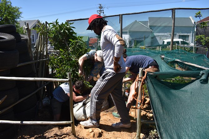 Build Upcycled Furniture for a Community Garden - Good To Know
