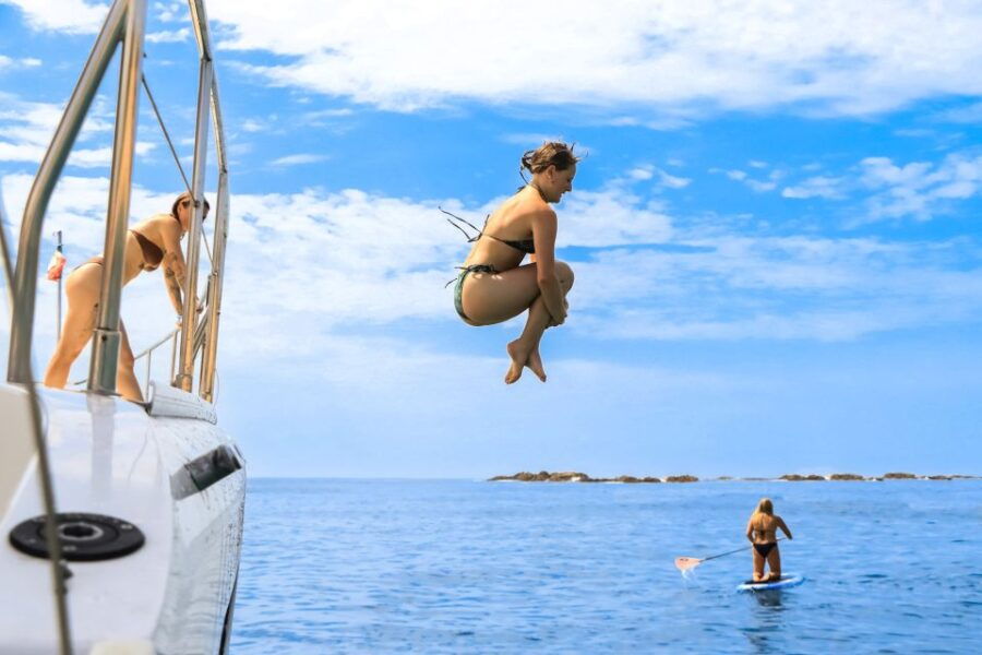 Cabo San Lucas: Luxury Catamaran and Snorkelling With Lunch