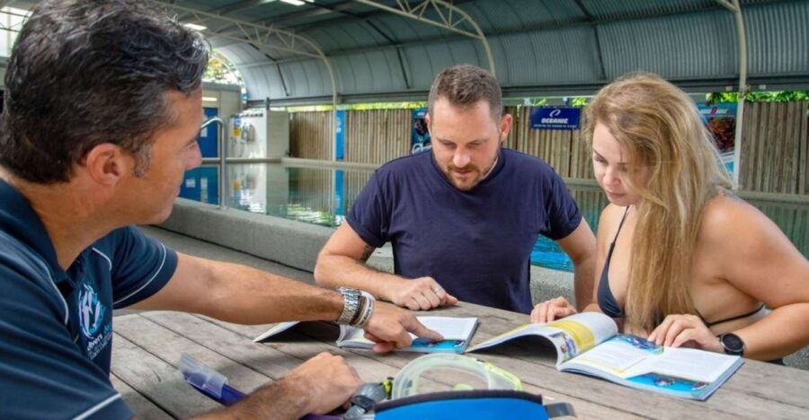 Cairns: 4-Day PADI Open Water Course
