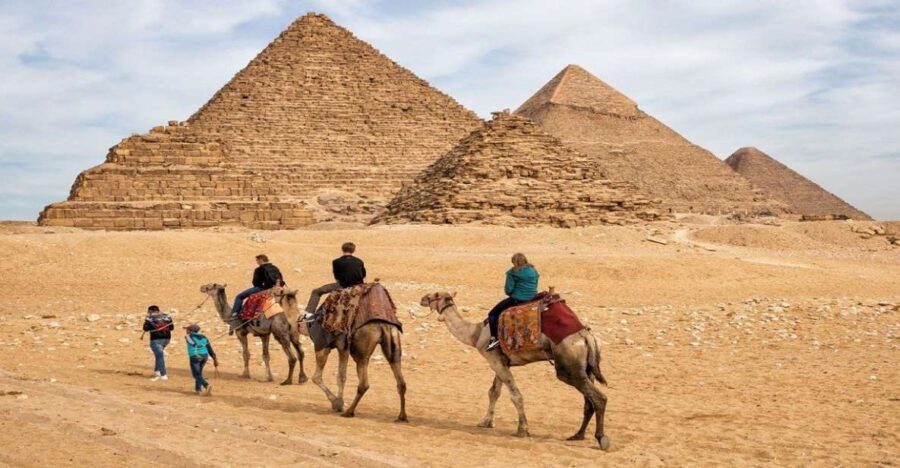 Cairo: Shared Half-Day Tour of the Pyramids of Giza &Guide - Good To Know