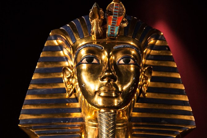 Cairo Stopover Day Trip to Pyramids, Egyptian Museum and Bazaar