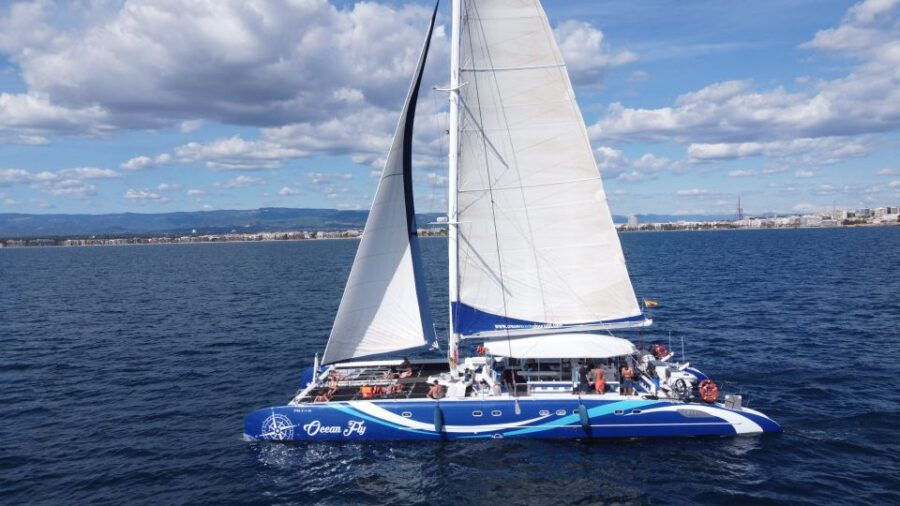 Cambrils: Costa Dorada Catamaran Day Cruise With BBQ Lunch
