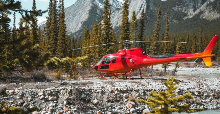 Canadian Rockies: Private Helicopter Tour and Hike for Two