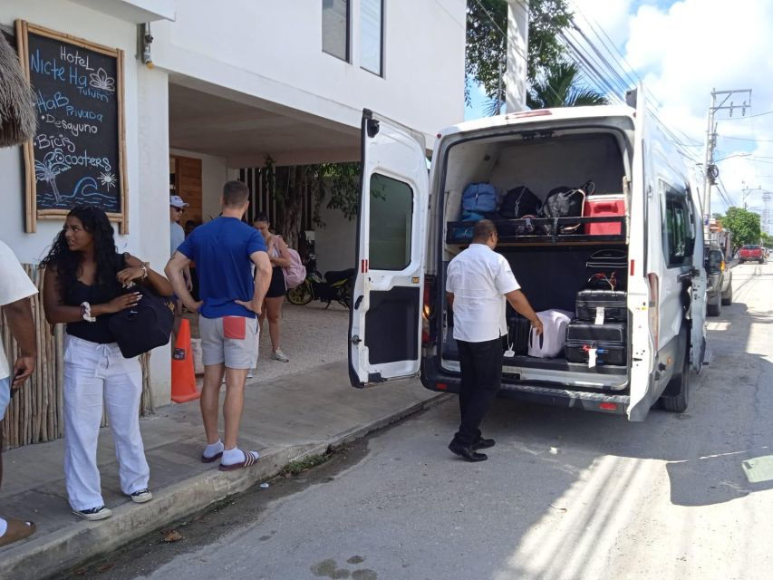 Cancún Round-Trip or One-Way Transfer to Puerto Aventuras