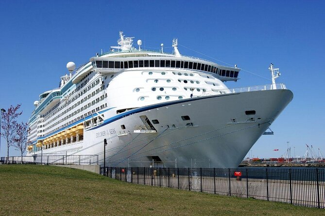 Cape Liberty Cruise Port to LaGuardia Airport (LGA) - Departure Private Transfer