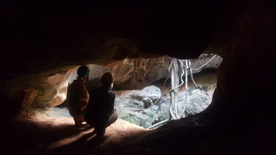 Capricorn Caves: 120 Minute Capricorn Adventurer Tour