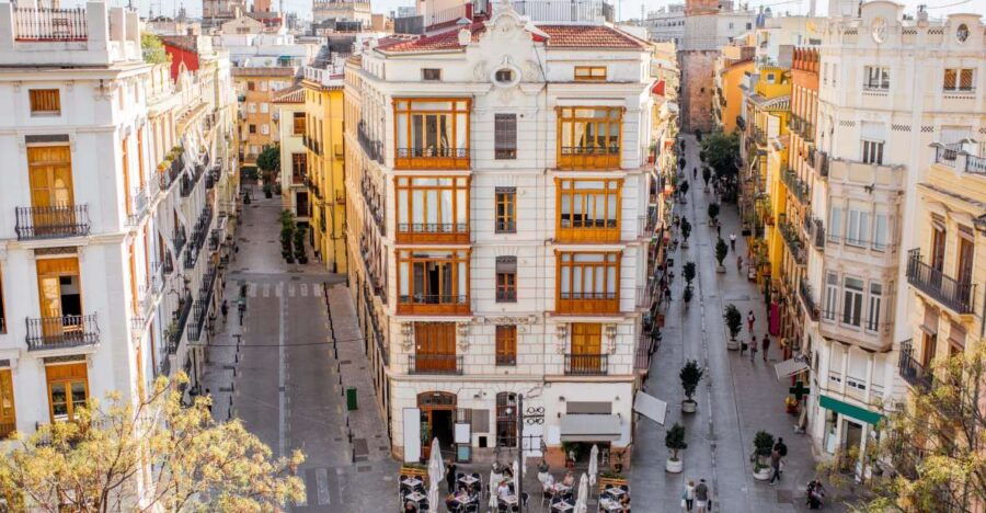 Capture the Most Instaworthy Spots of Valencia With a Local