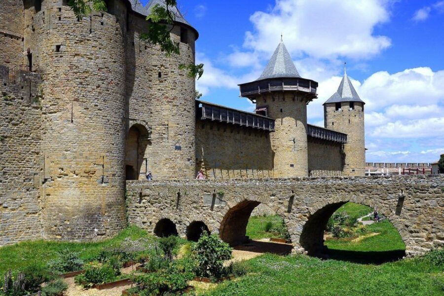 Carcassonne: Private Walking Tour With Cité De Carcassonne - Good To Know