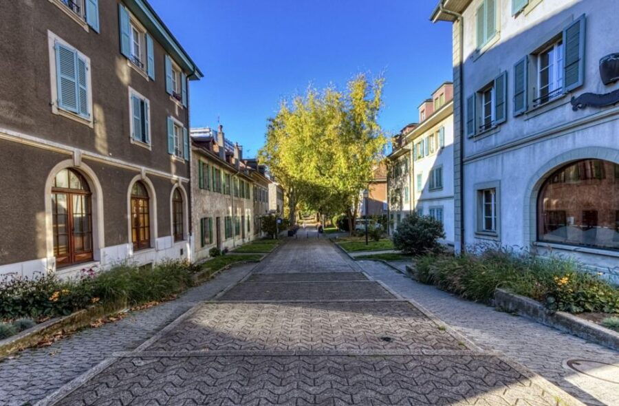 Carouge: Geneva’s Little Neighbour In-App Audio Tour (ENG)