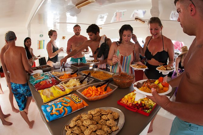Catamaran Sailing & Snorkeling From Playa Hermosa