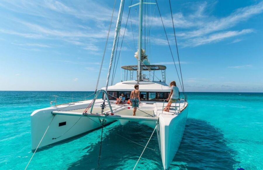 Catamaran to Isla Mujeres Open Bar - Booking Details