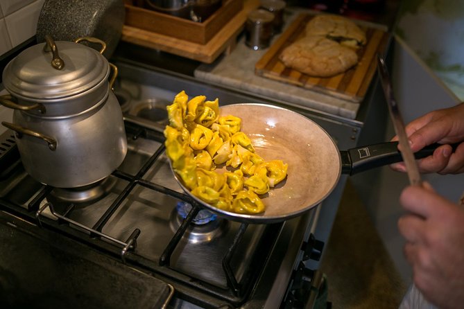 Cesarine: Small Group Market Tour & Cooking Class in Messina