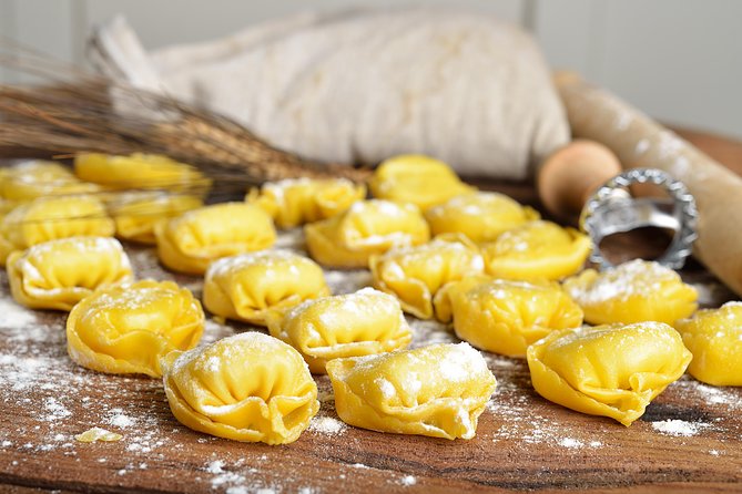 Cesarine: Small Group Pasta and Tiramisu Class in Siena - Good To Know