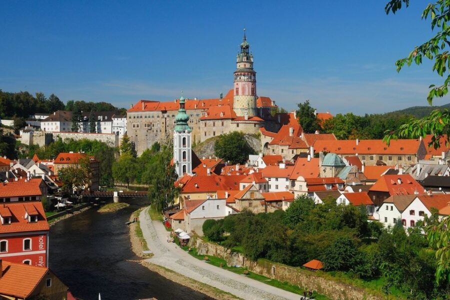 Český Krumlov: Private One-Way Transfer to Vienna - Good To Know
