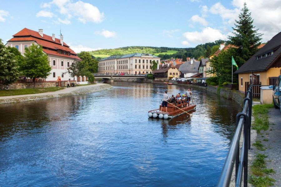Český Krumlov: Wooden Raft River Cruise - Good To Know