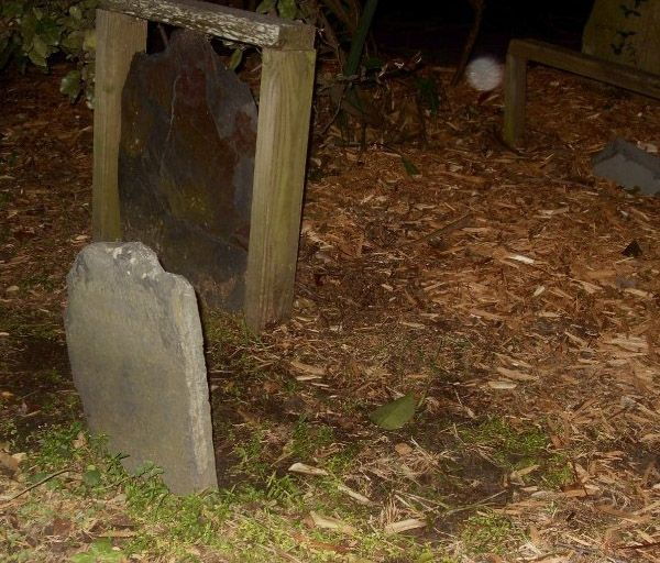 Charleston: 90-Minute Ghost & Graveyard Walking Tour