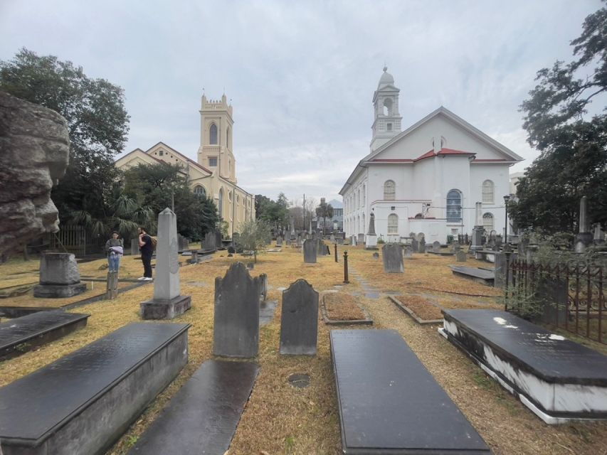 Charleston’s Miracle Mile: Church and Cemetery Walking Tour