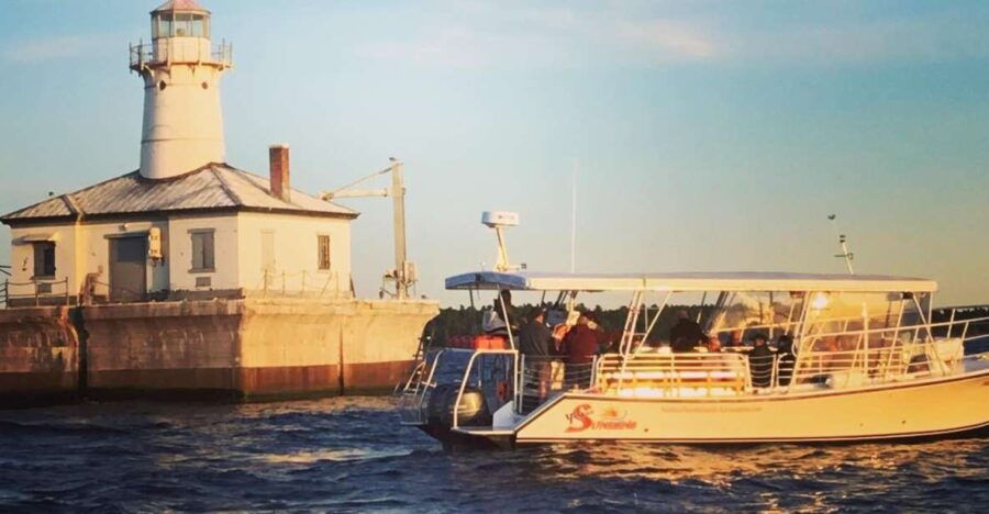 Cheboygan, MI: Lake Huron Glass Bottom Boat Shipwreck Cruise