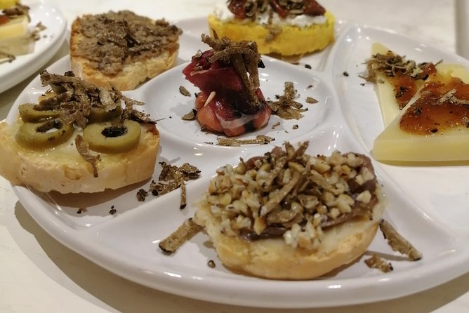 Chianti: Truffle Hunting and Lunch Experience - Good To Know