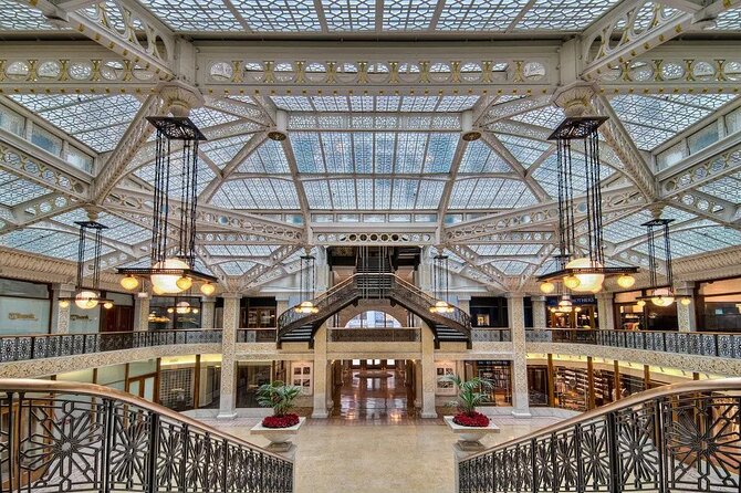 Chicago Architecture Walking Tour (Private & All-Inclusive)