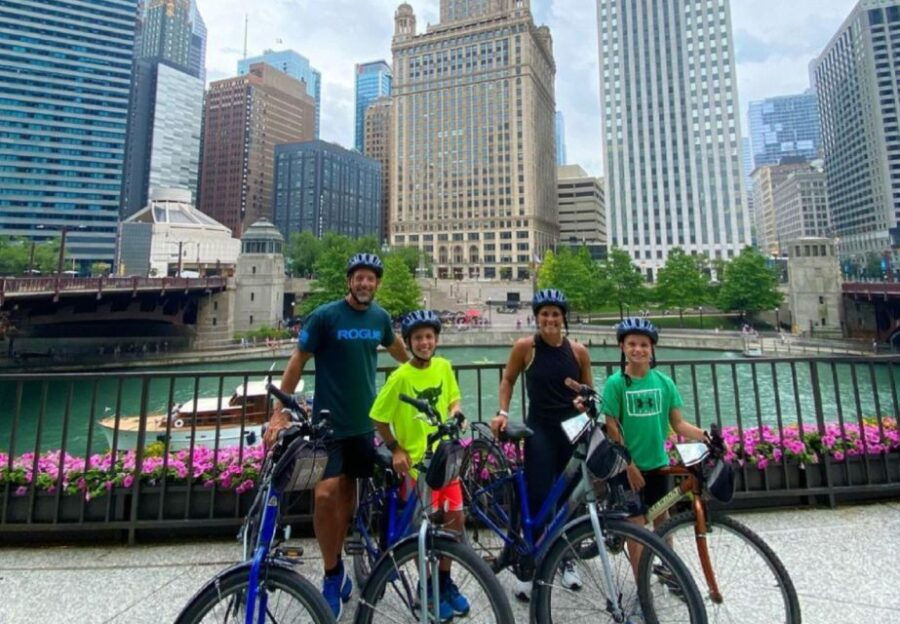 Chicago: Downtown Family Food Tour by Bike With Sightseeing