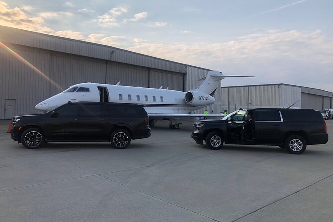 Chicago Private Half-Day Luxury SUV Chauffeured Rental