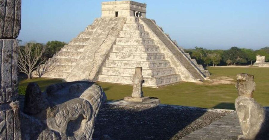 Chichen Itza, Cenote & Izamal