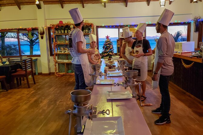 Chocolate Making Class at the Roatan Chocolate Factory in West End - Good To Know
