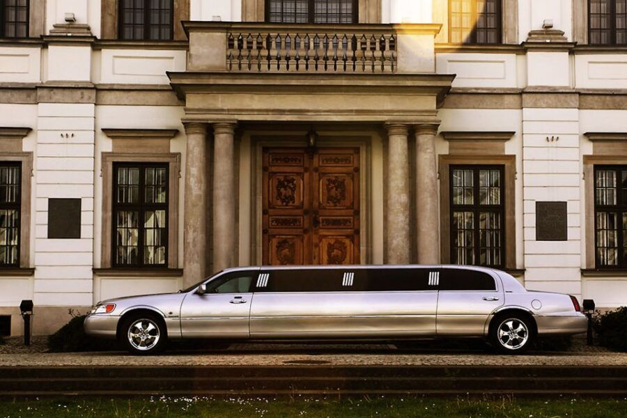 Chopin Airport One–Way Limousine Transfer - Good To Know