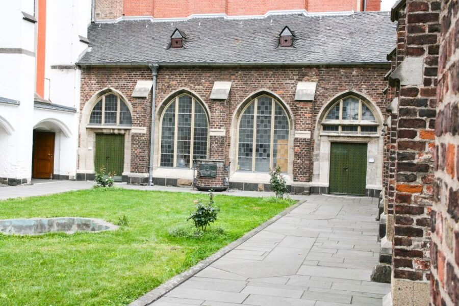 Cologne: Severinsviertel District Guided Walking Tour