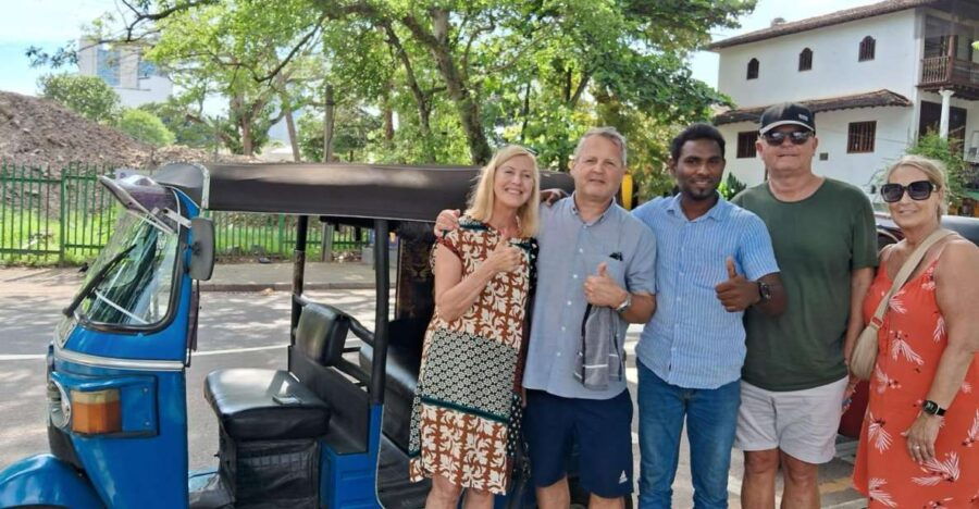 Colombo: City Highlights Guided Private Tour by Tuk Tuk - Good To Know