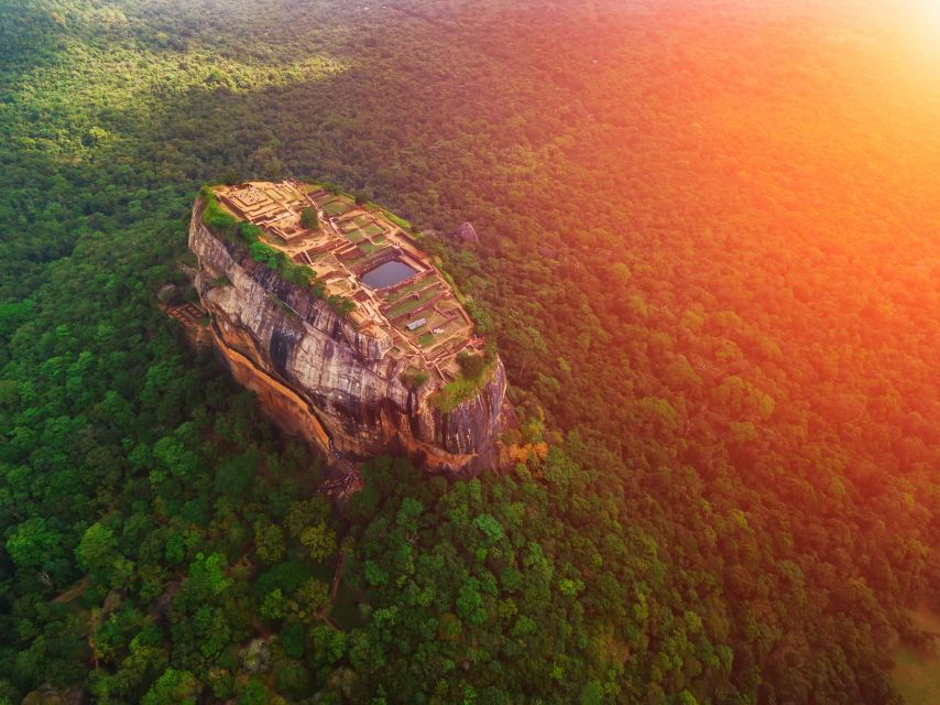 Colombo: Polonnaruwa & Sigiriya Guided Day Tour With Lunch - Good To Know