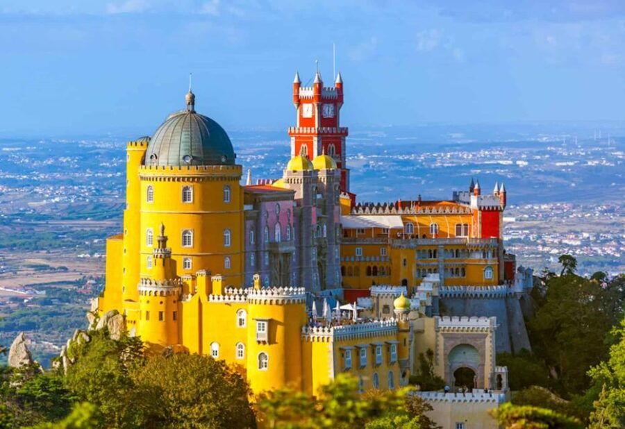Complete Sintra: Pena Palace, Regaleira and Monserrate
