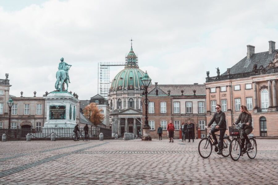 Copenhagen: App-Based City Exploration Game & Tour